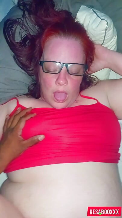 Seksi kütüphaneci resaboo ile mid fuck kaydetmeye karar verdi.