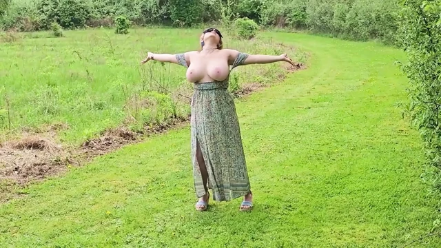 ONLYFANS SıZDıRDı - Diwali köşede.... Anne sahibe thursday arka bahçede bollywood'a gidiyor