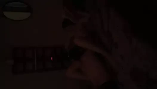 Severine bir gardiyan tarafından boyun eğdirilir