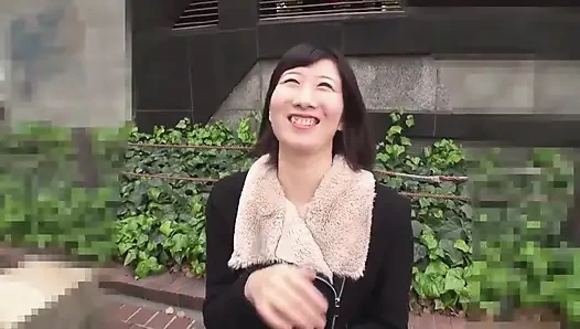 Misako Nakayama'nın Azgın Evli Kadın Oral Seks Vol.4 - Eller Serbest Derin Emiyor