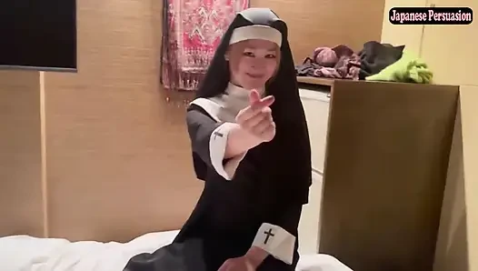 Sevimli cosplay görünümü spot ışığı çalıyor, özel kimya cesur bir gizli sona dönüşüyor