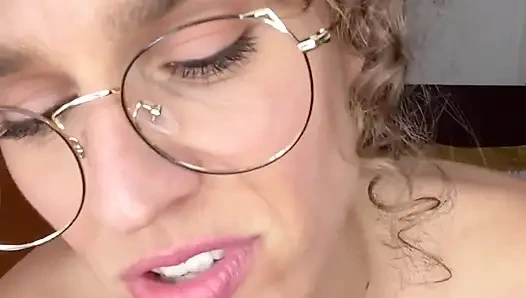 Büyük yarak aşağılaması.