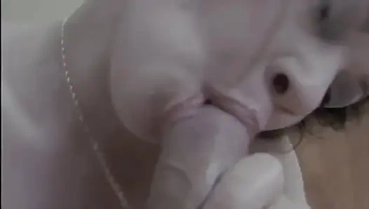 Bu Genç Orospu Için Anal Yumruk Ve Kocaman Bir Penis Poposuna Girdi.