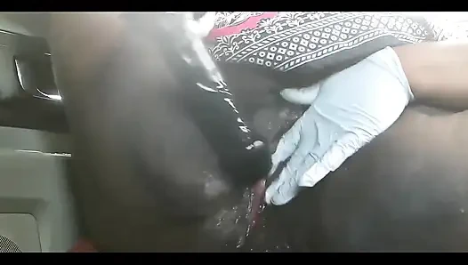 Arabamda dildoyla mastürbasyon