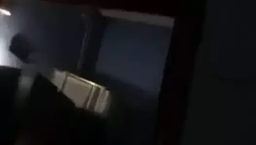 Doggy-style moduyla kendi parmağımı onun derin kıçına sokuyorum