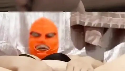 Evli kadın tek başınayken videomu izliyor