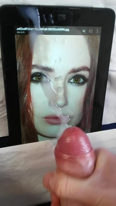 Karen Gillan - döl haraç