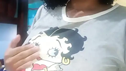 Ateşli hamile üvey anne fışkırtana kadar mastürbasyon yapıyor