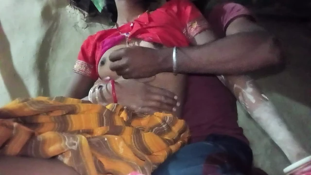 Kamyon şoförü kamyonuyla dışarı çıktığında, komşu kamyon sürücüsünün karısını sikiyor- desi kız seks filmleri