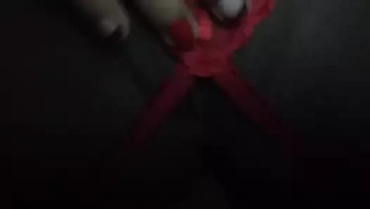 Esposa en tanga roja