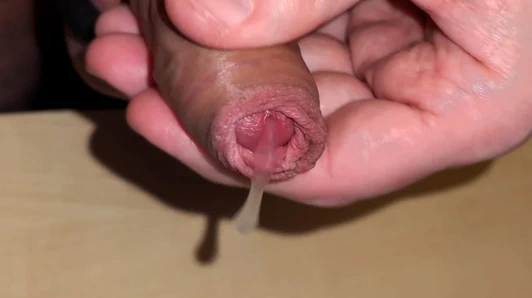 Küçük sünneti yarağımı boşalıncaya kadar oyna ve mastürbasyon