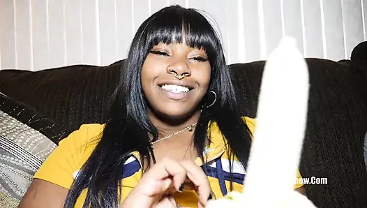 Tam video. seksi acemi Marci, namı diğer Blasian star büyük zenci yarağı Ralph Whoren tarafından sikiliyor