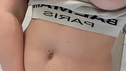 Göt deliğimi sikmeyi seviyorum :)