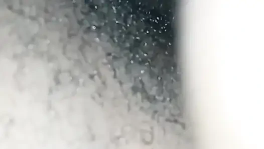 Güney Afrikalı kız tesisatçı adama biniyor