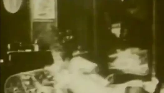 Sıcak bir İtalyan hizmetçinin Xxx itirafları (1920'ler vintage)