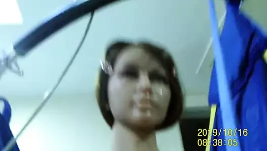 Paraplegic kovboy kız amcığını ve anal tpe bebeğini sikiyor