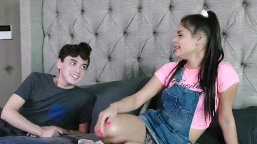 Şehvetli üvey anne Becky Bandini üvey oğlunun 10 inçlik yarağını görünce şok oluyor - mylf