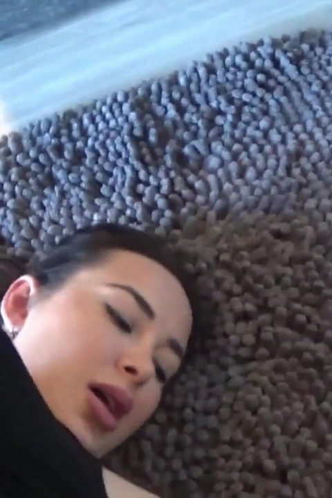 Büyük götlü evli evli kadınla Türk ev yapımı porno