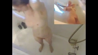 Duş milf üzerinde web kamerası