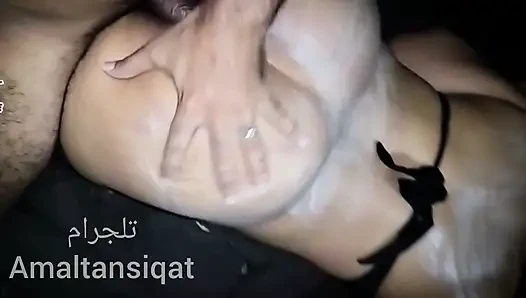 Muhteşem büyük götlü komşuyla ateşli Suudi macerası
