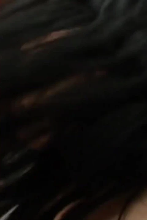Güzel Madison amcığını içine alıyor