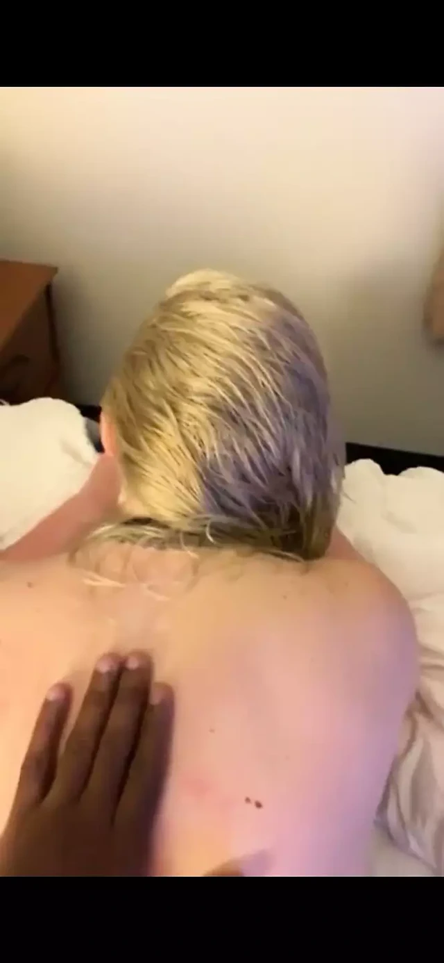 Ben, buz kraliçesi Maryiah Foxxx