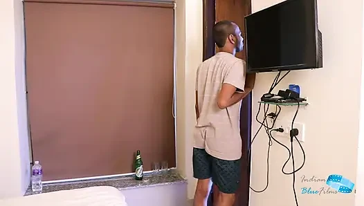 Hintli seks videosu desi yenge hizmetçisiyle tam Hintçe ses ile edepsizce konuşuyor