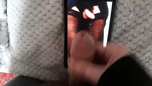 axel'e saygı duruşu