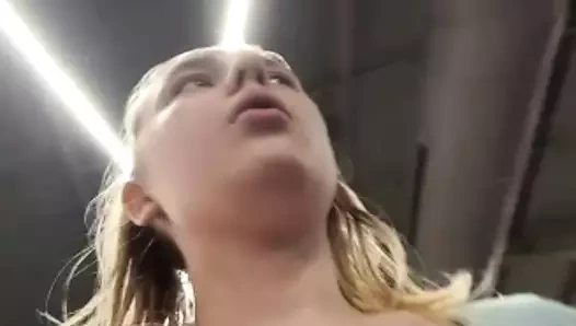 Blowjob. Göt deliğini parmaklıyor. Ateşli amcık. Göğüsleri sikip boşalıyor