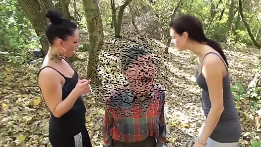 Tokat ve tükürme kadın egemenliği