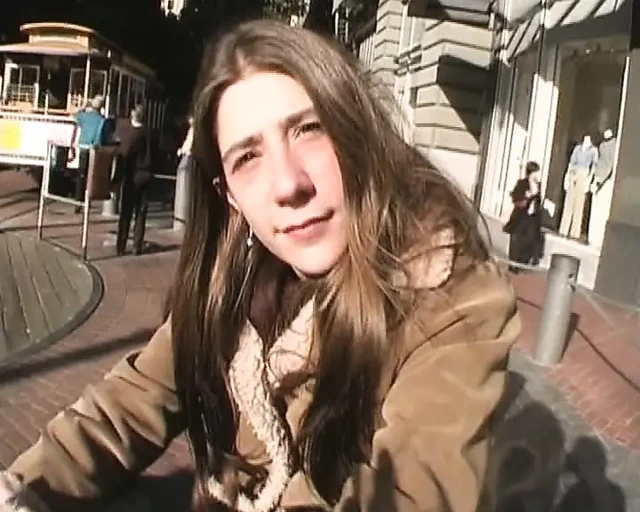 Kıllı Fransız genç kız ateşli sikişiyor