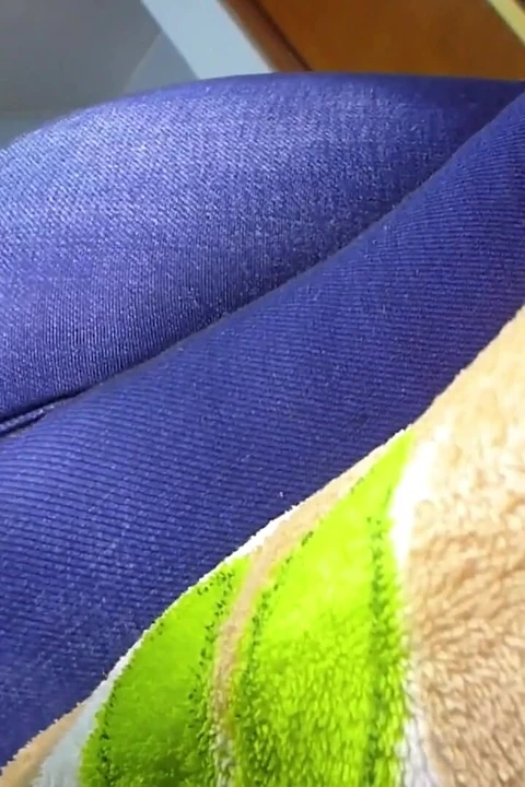 Kocam beni büyük uzun kalın siyah dildoyla sikiyor - götümdeki büyük yarakları seviyorum