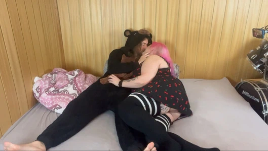 Ayıyı ben seçerim! Alman gotik iri güzel kadın Abby Strange