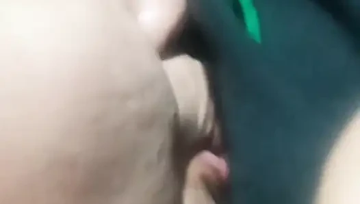 Bulaşık makinesi şefin yarağını emiyor