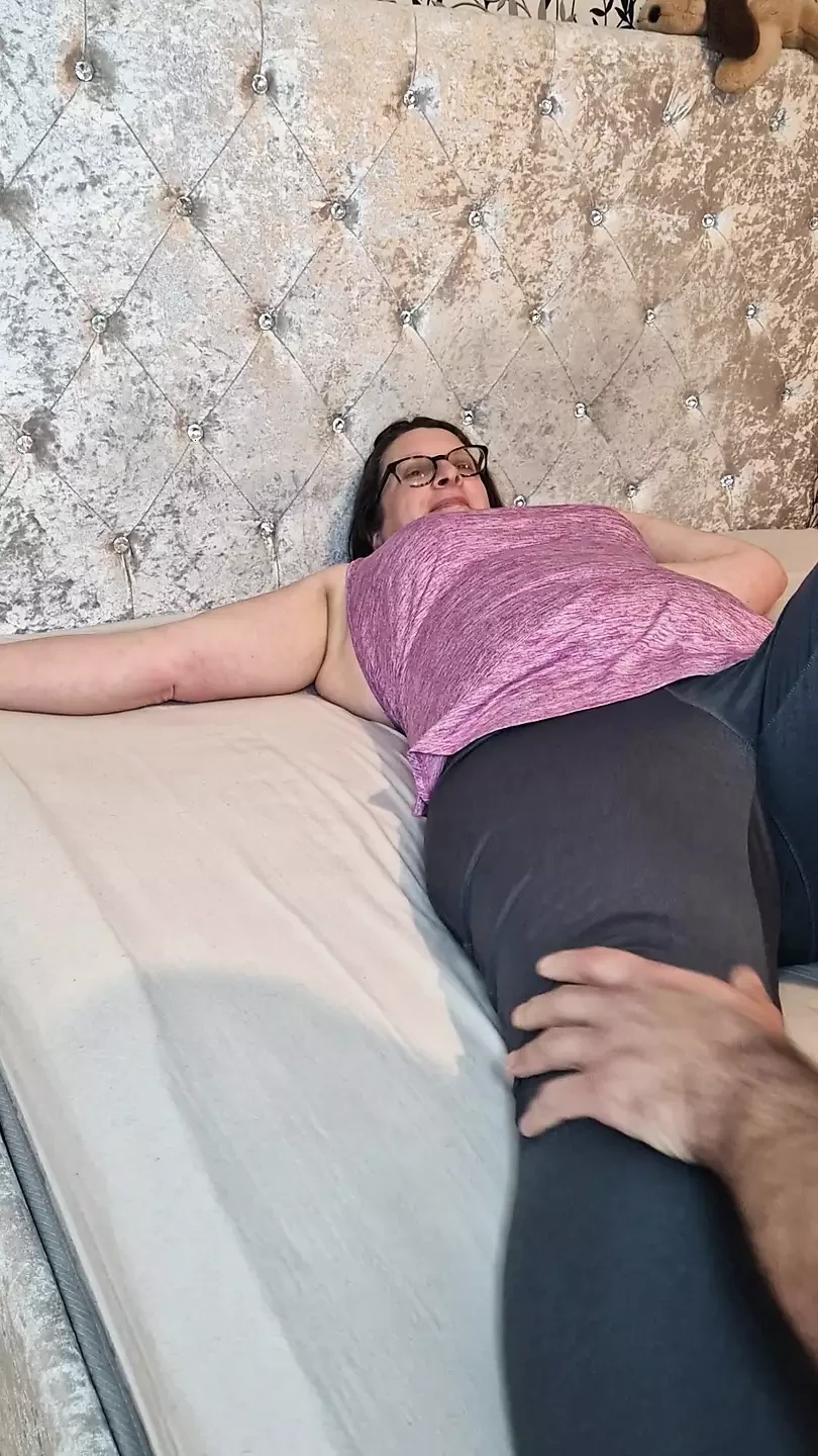 Must See: Beautiful Hairy Mature Mom Anal Creampied British Amateur Porn (Uncut) - Singapore Special