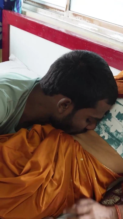 Seksi bir bayan öğretmen öğrencisine götünü yalatmak istiyor, sert seks | Klip 1