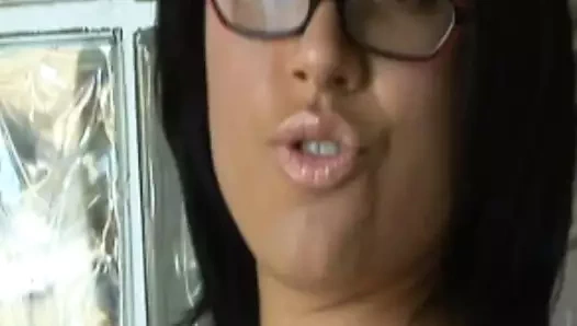 Adamını güçlü bir şekilde mastürbasyon yapıyor