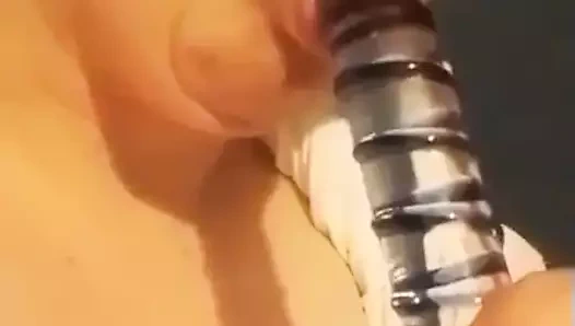 Pawg snowbunny büyük zenci yarağı gırtlağına kadar alıyor