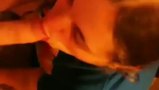 Buddys eş veren onu bir oral seks