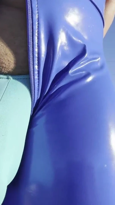 Luna PVC Taytla Dışarıda Oynuyor | Bölüm 1