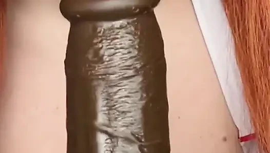 Kızıl saçlı hemşire emiyor