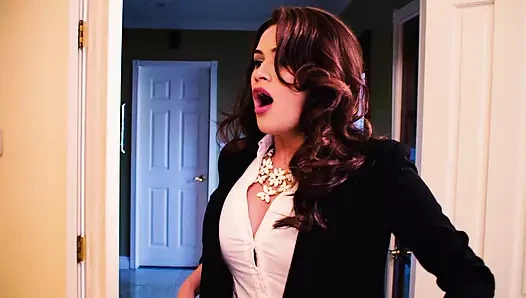 Nina Hartley ve Lotus Lain lezboya bayılıyor