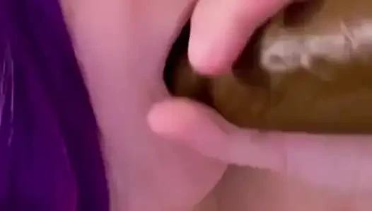 Beni bu büyük zenci yarağı dildosunu emerken izle ve çok özensiz ol