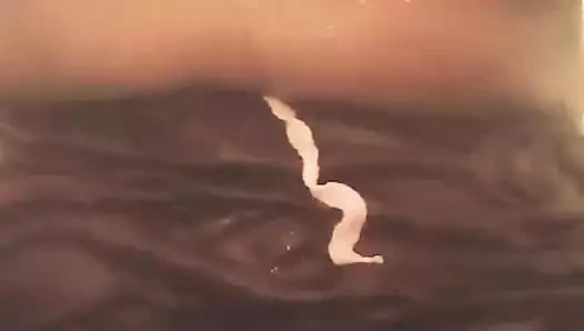 Asyalı kadınlar edepsiz Veena banyoda sikişiyor