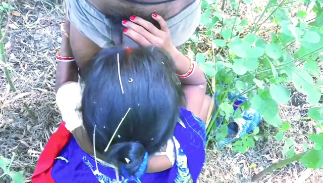 Jungal me Mangal karne gai Suman ko khet walo ne khet me pakar ke chod Diya Suman chikhti chilati Rahi fir bhi nahi chhora