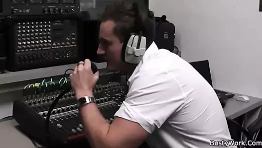 Bbw şarkıcı alır onun horoz itibaren arkasında at iş