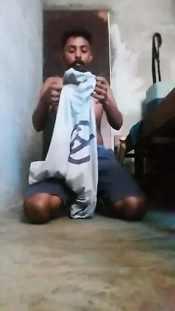 Başöğretmen Shithin Oğlan Sabah Çiş Tankı