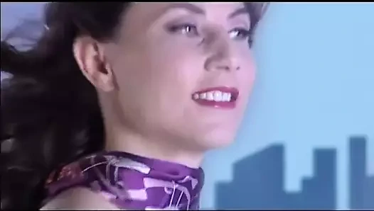 Bir vespa'nın arkasında küçük bir alay