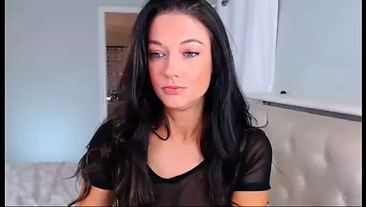 Oozing sıcak esmer dildos ona kedi