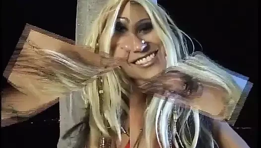 Cindy Crawford'un korunmasız seks başarısına ihtiyacı var. Cindy Crawford - sapık orta yaşlı seksi kadınlar